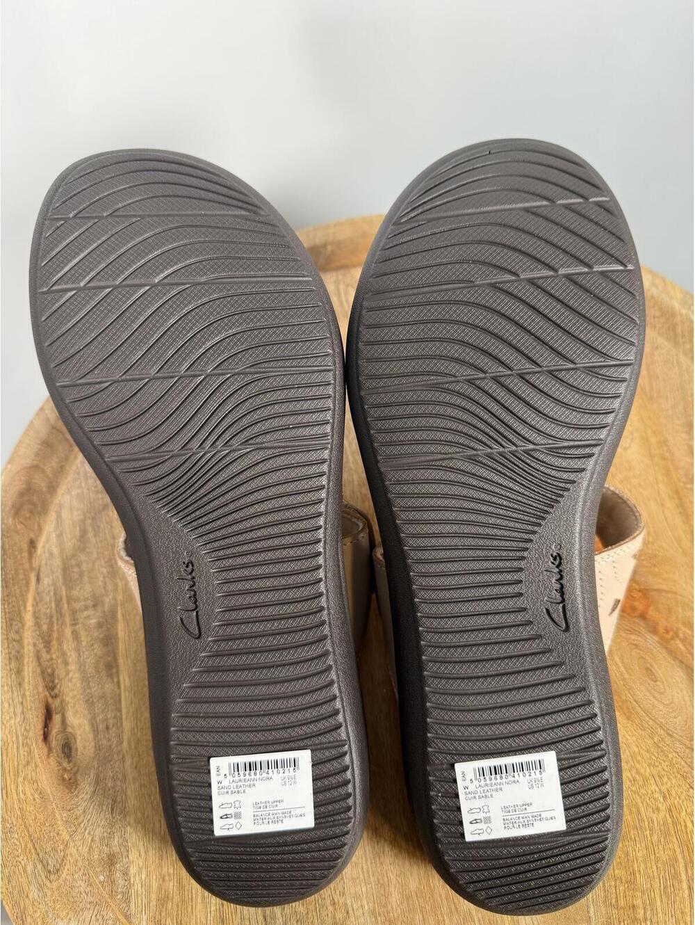 Clarks Laurieann Nora Sand Leather Slide Sandals US 12W Wide Comfort Slip-On NWB - Picture 3 of 13